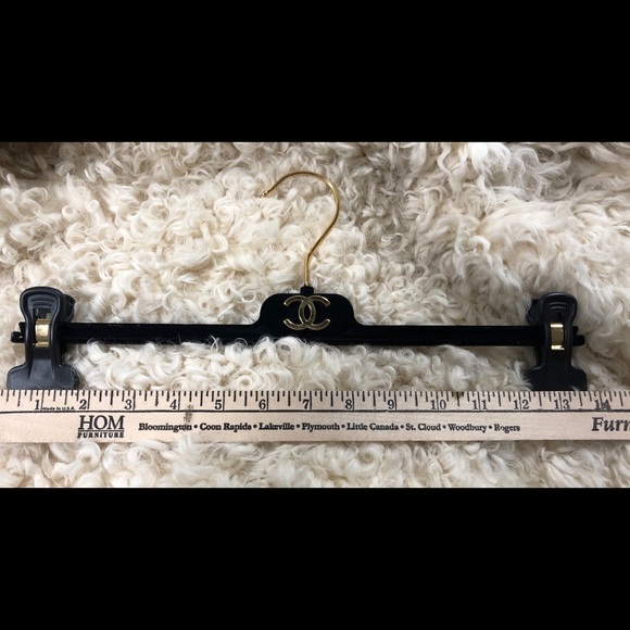 Authentic CHANEL Bottom Hanger - Picture 1 of 3